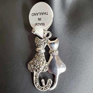 925 Sterling Silver Marcasite Double Cat Pendant Necklace